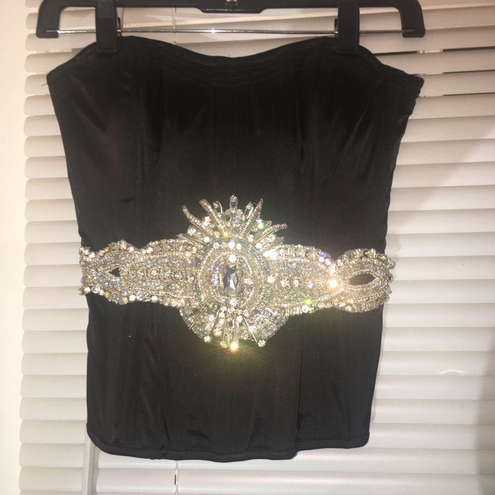 Juan Carlos Pineda corset